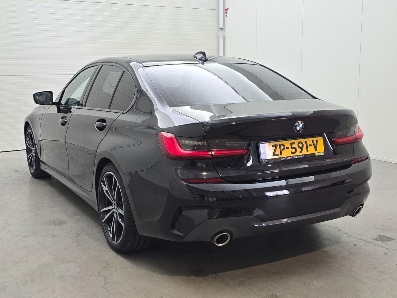 BMW 3-serie 320i Executive Edition | 2019 | 151.740 km | Automaat | ZP591V | NAP: Logisch - Седан: фото 3 BMW 3-serie 320i Executive Edition | 2019 | 151.740 km | Automaat | ZP591V | NAP: Logisch - Седан: фото 3