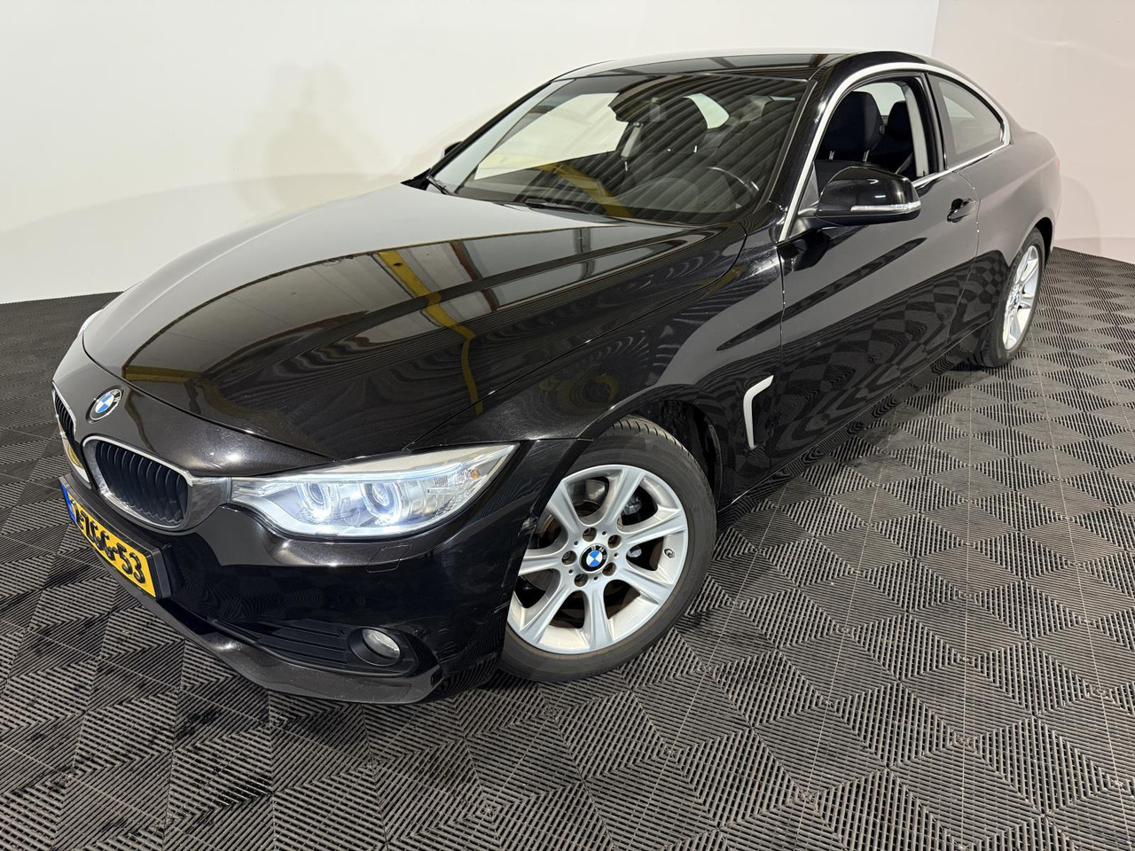 BMW | 4-serie Coupé | 420i Executive Automaat | 2015 | 213.401 km | 2ZGG53 | Logisch - Легковий автомобіль: фото 1 BMW | 4-serie Coupé | 420i Executive Automaat | 2015 | 213.401 km | 2ZGG53 | Logisch - Легковий автомобіль: фото 1