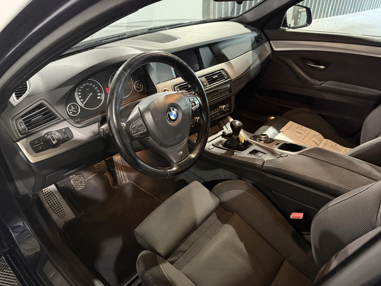 BMW | 5-serie Touring | 520d High Executive | 2011 | 320.778 km | TZ672J | Geen oordeel - Легковий автомобіль: фото 5 BMW | 5-serie Touring | 520d High Executive | 2011 | 320.778 km | TZ672J | Geen oordeel - Легковий автомобіль: фото 5