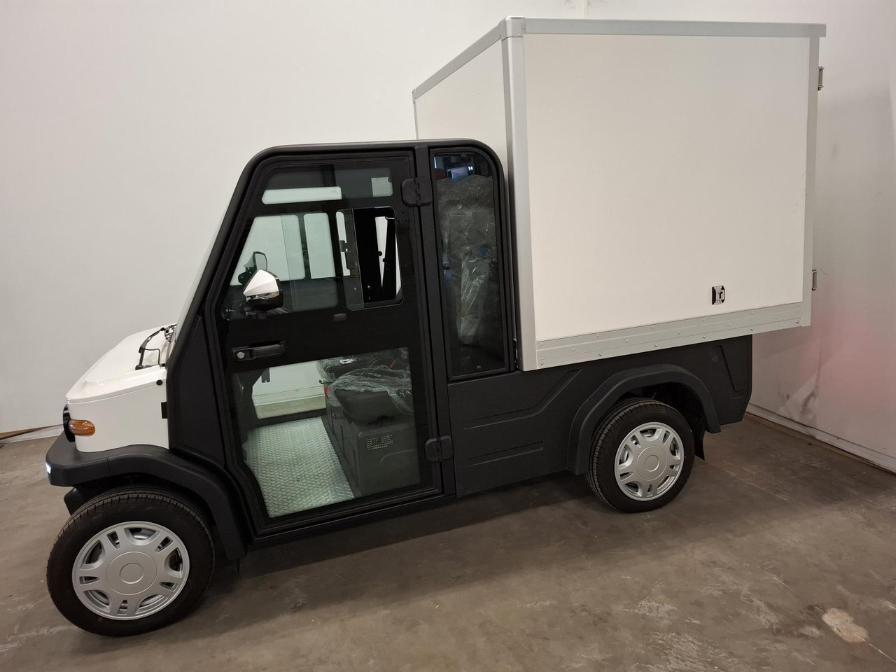 Elvtong Selvo S2. DCH + Big Closed Cargo Box 1011804 - Компактний вантажний електромобіль: фото 3 Elvtong Selvo S2. DCH + Big Closed Cargo Box 1011804 - Компактний вантажний електромобіль: фото 3