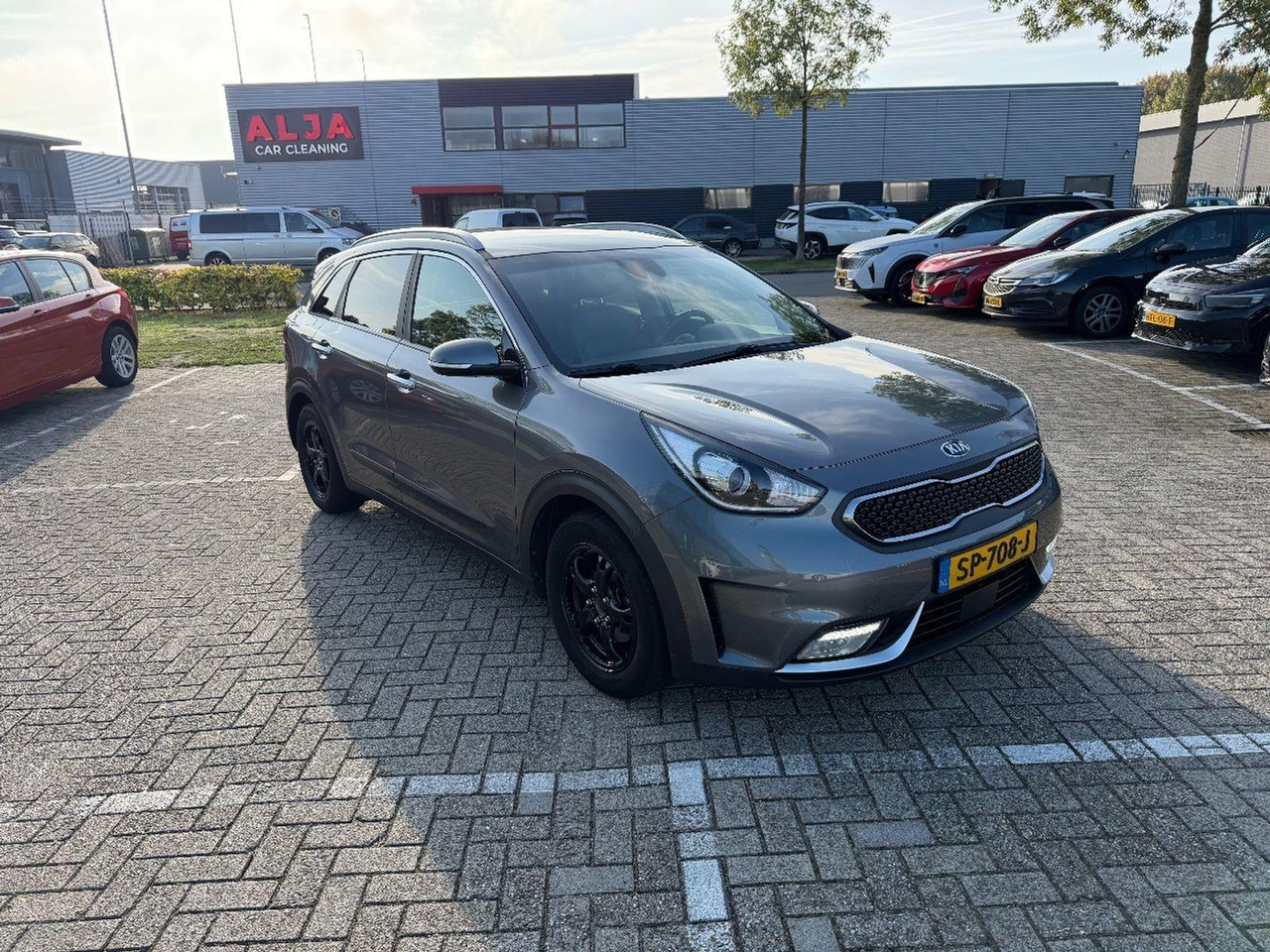 Kia Niro 1.6 GDi Hybrid ExecutiveLine | 2018 | 134.696 km | Automaat | SP708J | NAP: Logisch - Позашляховик: фото 4 Kia Niro 1.6 GDi Hybrid ExecutiveLine | 2018 | 134.696 km | Automaat | SP708J | NAP: Logisch - Позашляховик: фото 4