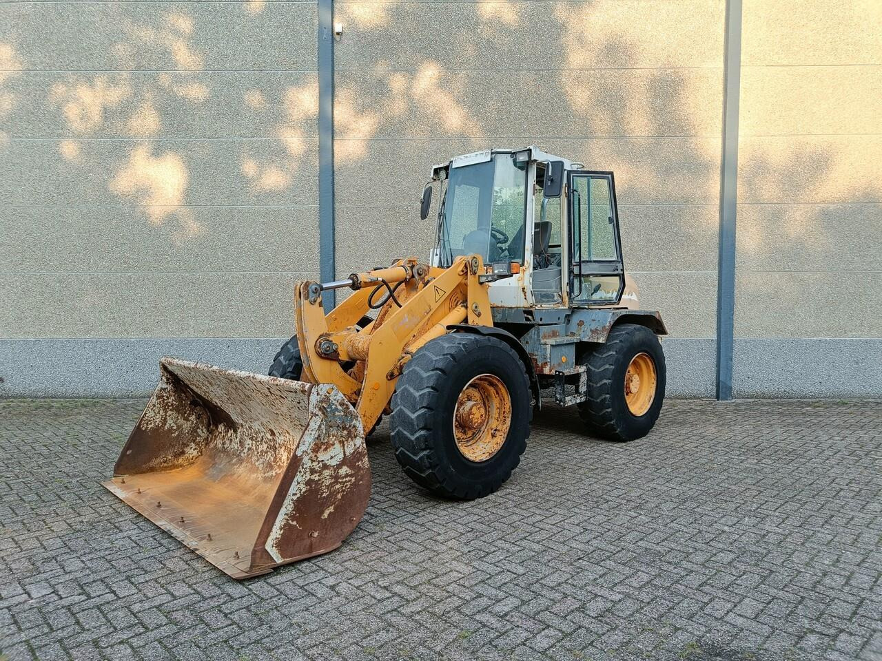 Liebherr L514 Shovel - Колісний навантажувач: фото 1 Liebherr L514 Shovel - Колісний навантажувач: фото 1
