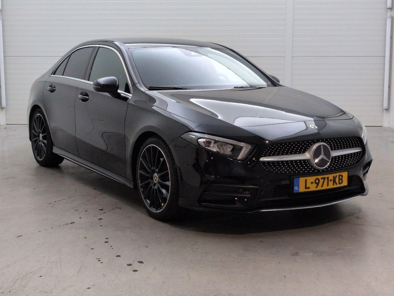 Mercedes-Benz A-klasse 180 Business Solution AMG | 2019 | 114.868 km | Automaat | L971KB | NAP: Geen oordeel - Седан: фото 2 Mercedes-Benz A-klasse 180 Business Solution AMG | 2019 | 114.868 km | Automaat | L971KB | NAP: Geen oordeel - Седан: фото 2