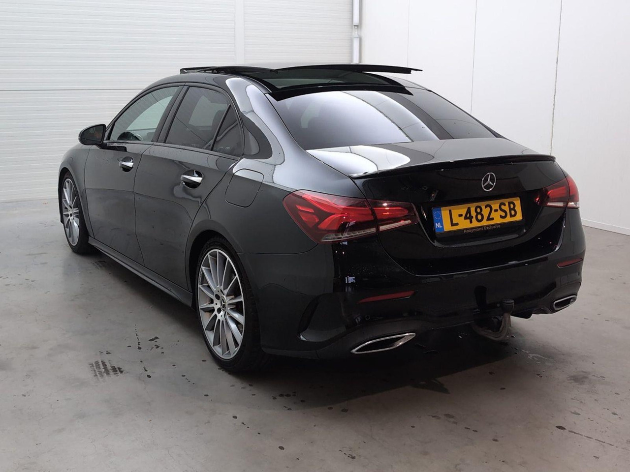 Mercedes-Benz A-klasse 200 Premium Plus | 2019 | 143.125 km | Automaat | L482SB | NAP: Geen oordeel - Седан: фото 3 Mercedes-Benz A-klasse 200 Premium Plus | 2019 | 143.125 km | Automaat | L482SB | NAP: Geen oordeel - Седан: фото 3