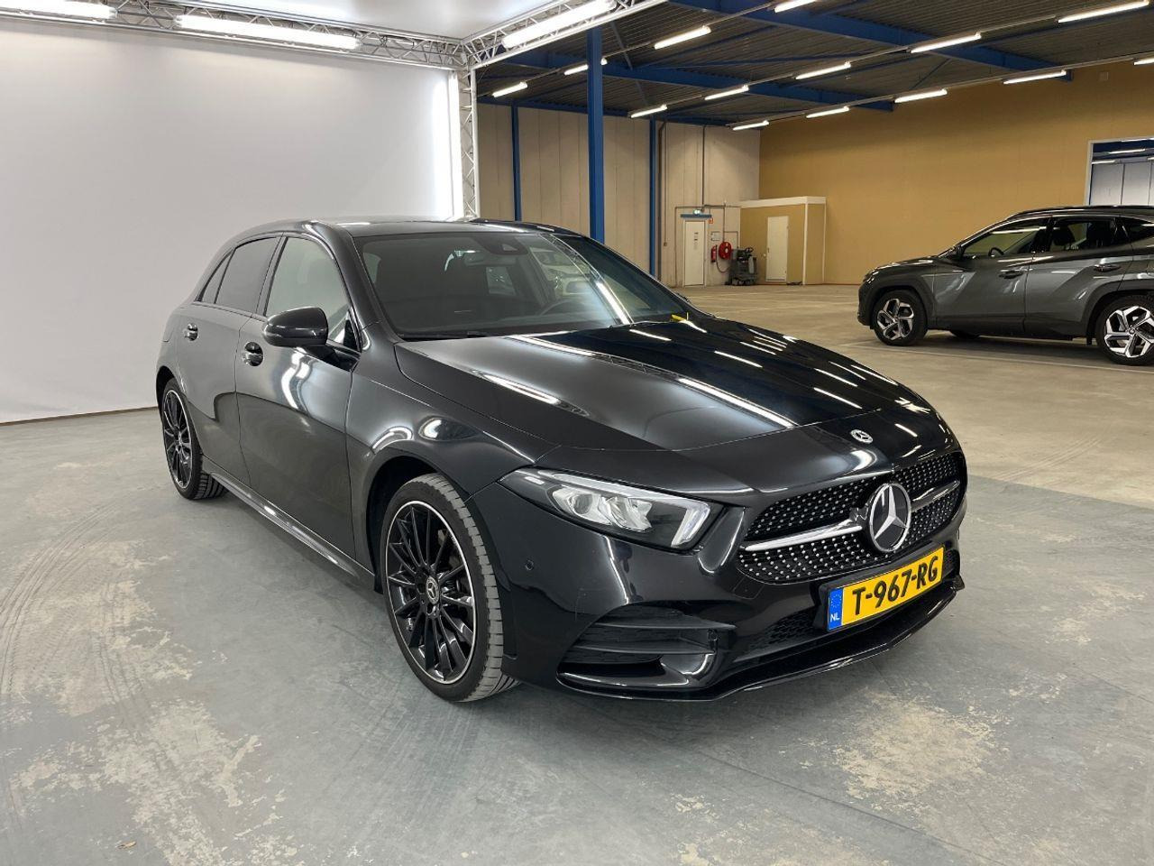 Mercedes - Benz A - klasse 250 e Business Line | 2022 | 26.677 km | Automaat | T967RG | NAP: Geen oordeel - Хетчбек: фото 2 Mercedes - Benz A - klasse 250 e Business Line | 2022 | 26.677 km | Automaat | T967RG | NAP: Geen oordeel - Хетчбек: фото 2