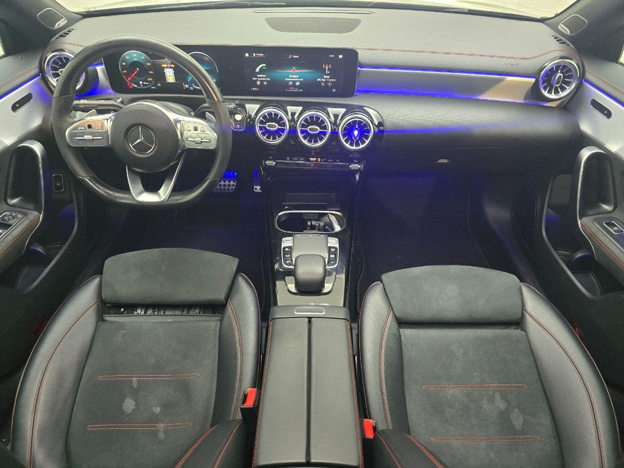 Mercedes-Benz CLA-klasse 220 Premium Plus | 2019 | 251.329 km | Automaat | H245ZH | NAP: Geen oordeel - Седан: фото 5 Mercedes-Benz CLA-klasse 220 Premium Plus | 2019 | 251.329 km | Automaat | H245ZH | NAP: Geen oordeel - Седан: фото 5