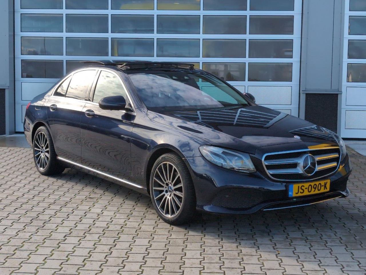 Mercedes-Benz E-klasse 220 d Lease Edition Prestige Plus | 2016 | 286.876 km | Automaat | JS090K | NAP: Logisch - Седан: фото 2 Mercedes-Benz E-klasse 220 d Lease Edition Prestige Plus | 2016 | 286.876 km | Automaat | JS090K | NAP: Logisch - Седан: фото 2