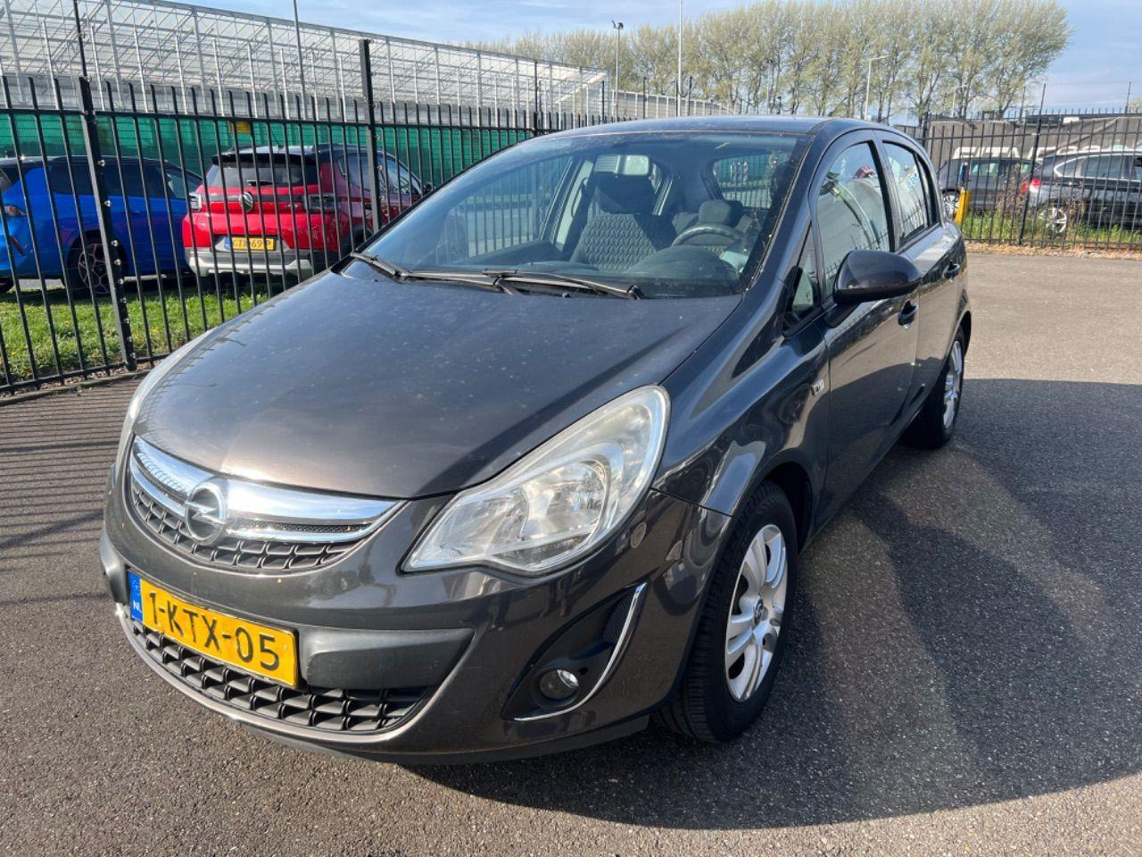 Opel Corsa 1.2 - 16V Design Edition | 2013 | 15.657 km | Automaat | 1KTX05 | NAP: Logisch - Хетчбек: фото 1 Opel Corsa 1.2 - 16V Design Edition | 2013 | 15.657 km | Automaat | 1KTX05 | NAP: Logisch - Хетчбек: фото 1