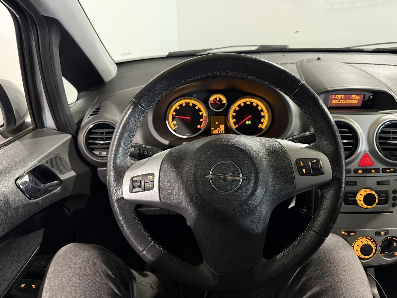 Opel | Corsa | 1.2-16V Rhythm | 2013 | 198.171 km | 5KBB41 | Logisch - Хетчбек: фото 3 Opel | Corsa | 1.2-16V Rhythm | 2013 | 198.171 km | 5KBB41 | Logisch - Хетчбек: фото 3