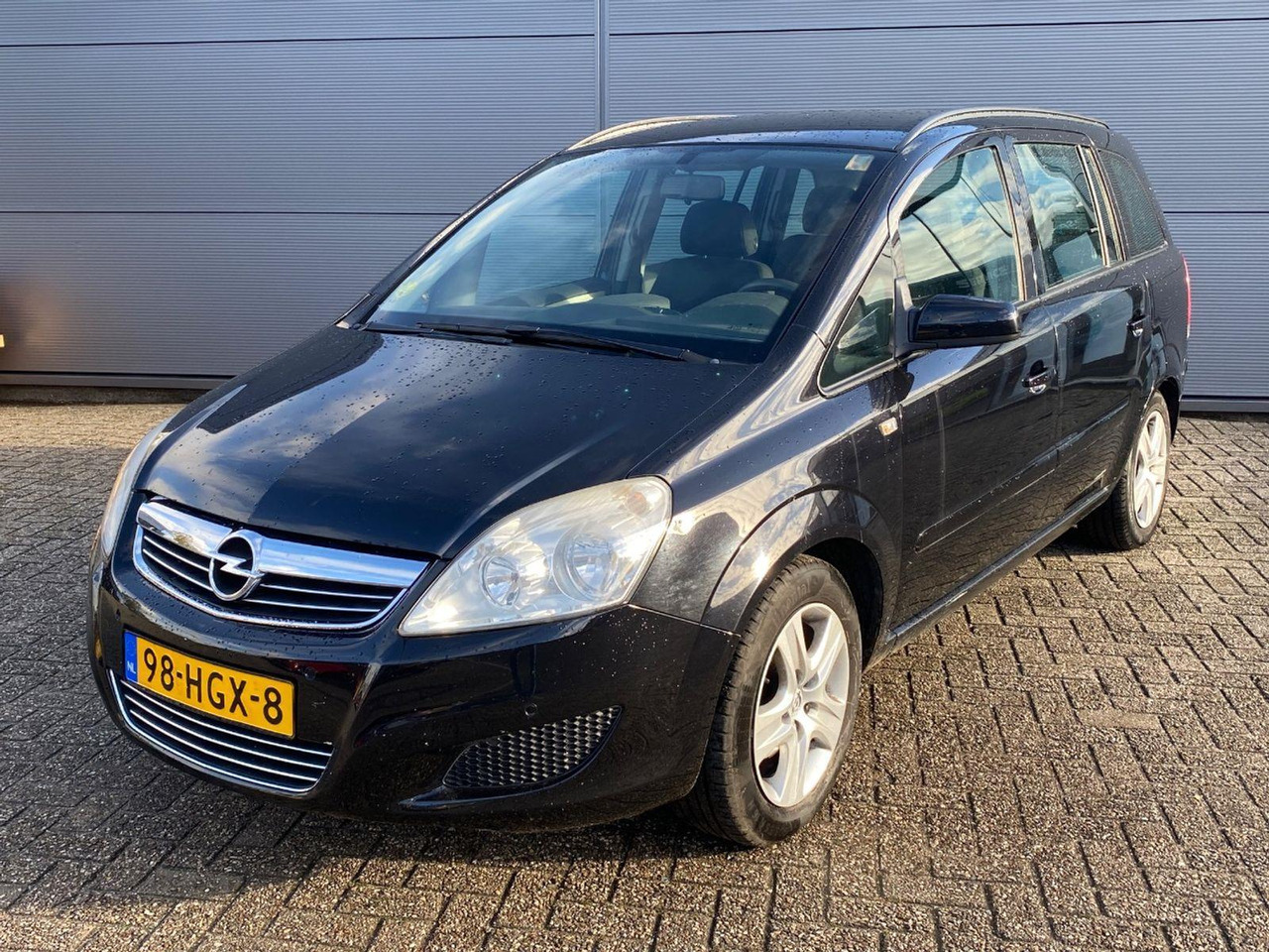 Opel Zafira 1.6 Business | 2008 | 171.131 km | 98HGX8 | NAP: Logisch - Легковий автомобіль: фото 1 Opel Zafira 1.6 Business | 2008 | 171.131 km | 98HGX8 | NAP: Logisch - Легковий автомобіль: фото 1