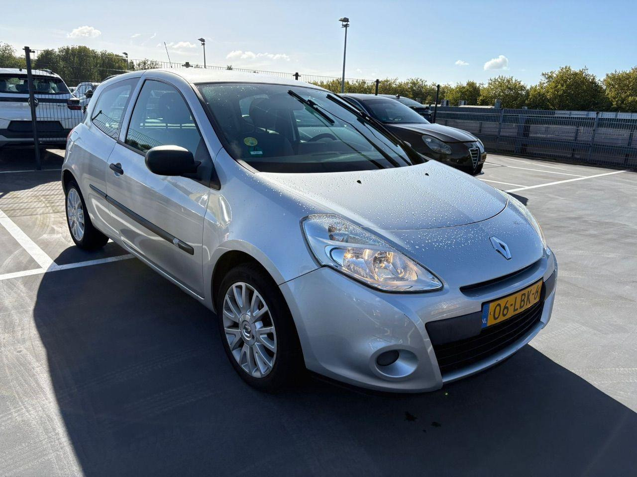 Renault Clio 1.2 TCe Special Line | 2010 | 130.181 km | 06LBK6 | NAP: Logisch - Хетчбек: фото 2 Renault Clio 1.2 TCe Special Line | 2010 | 130.181 km | 06LBK6 | NAP: Logisch - Хетчбек: фото 2