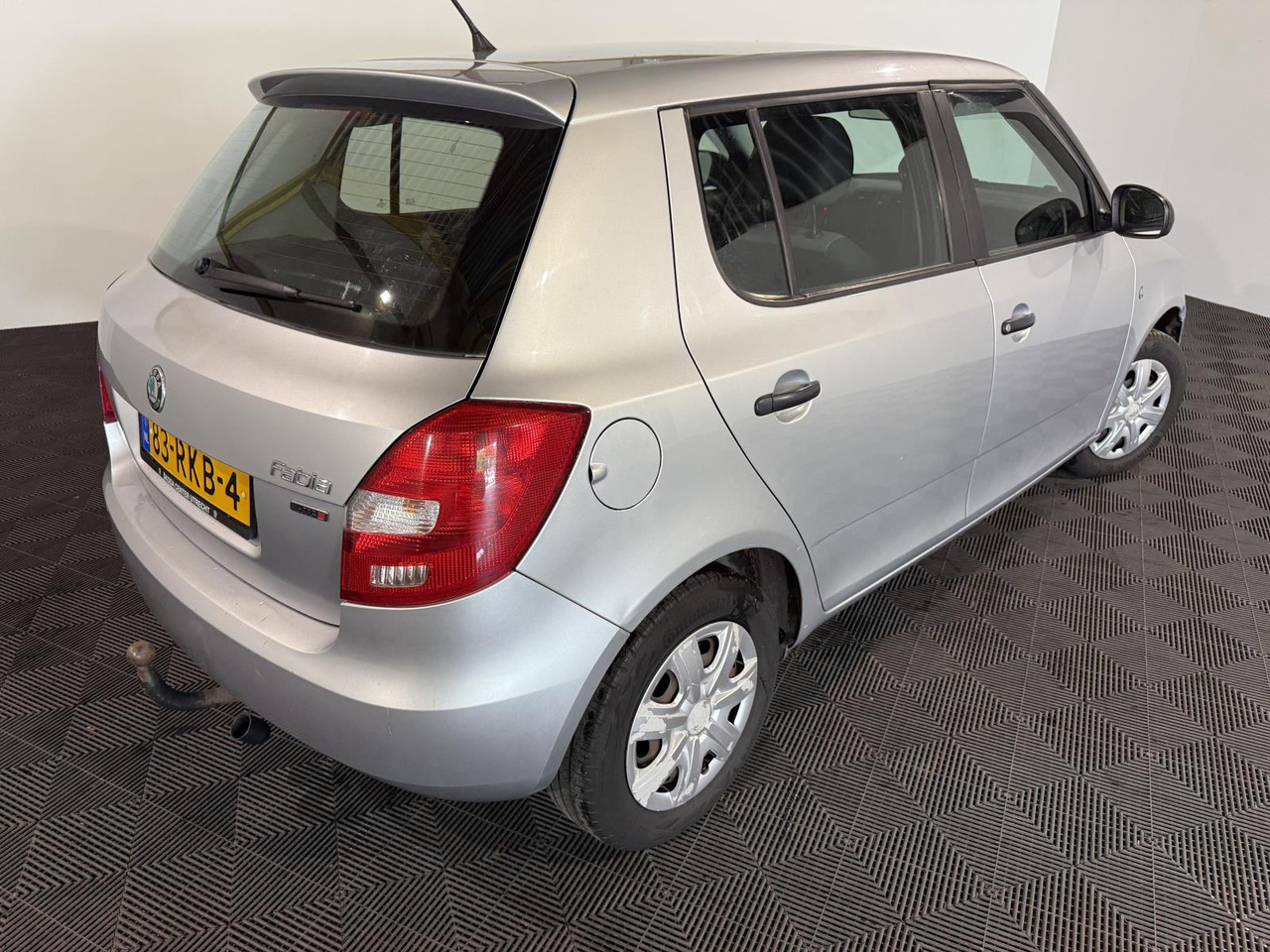 Skoda Fabia 1.2-12V Go | 2011 | 195.623 km | 83-RKB-4 - Хетчбек: фото 4 Skoda Fabia 1.2-12V Go | 2011 | 195.623 km | 83-RKB-4 - Хетчбек: фото 4