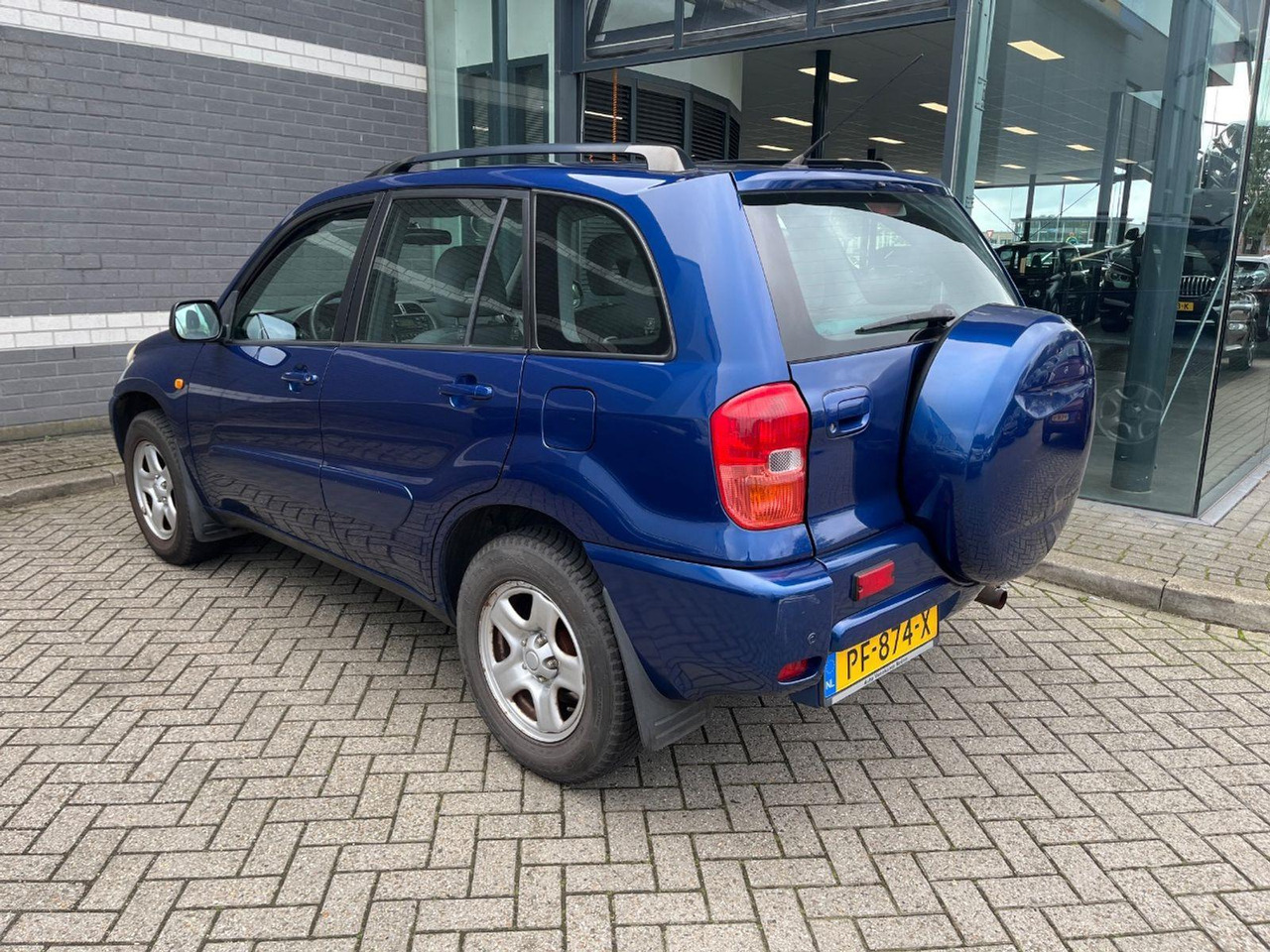 Toyota RAV4 1.8 - 16V VVT - i Luna | 2003 | 130.936 km | PF874X | NAP: Geen oordeel - Позашляховик: фото 3 Toyota RAV4 1.8 - 16V VVT - i Luna | 2003 | 130.936 km | PF874X | NAP: Geen oordeel - Позашляховик: фото 3