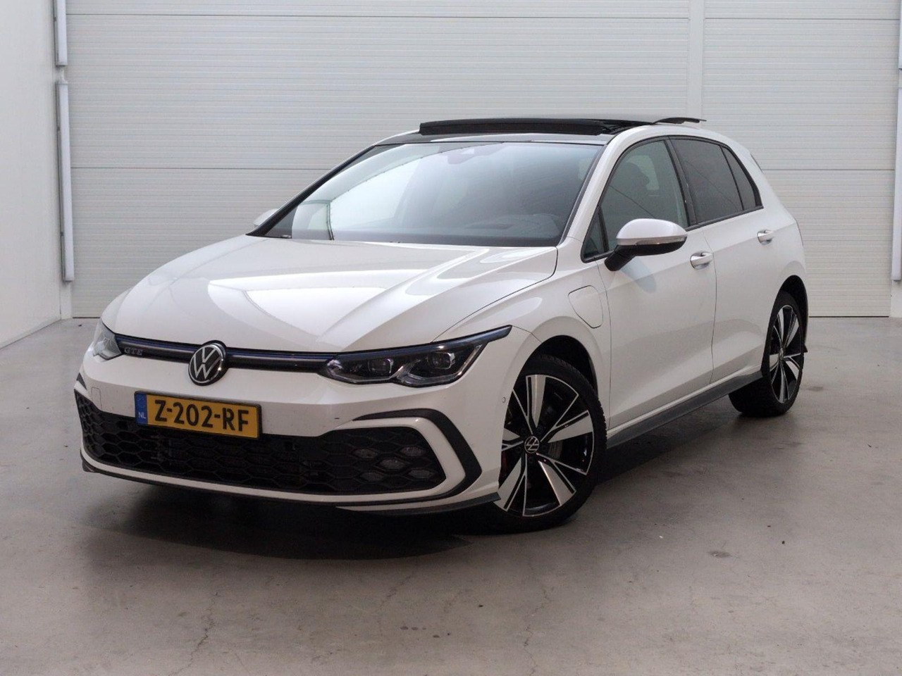 Volkswagen Golf 1.4 eHybrid GTE | 2022 | 76.195 km | Automaat | Z202RF | NAP: Geen oordeel - Хетчбек: фото 1 Volkswagen Golf 1.4 eHybrid GTE | 2022 | 76.195 km | Automaat | Z202RF | NAP: Geen oordeel - Хетчбек: фото 1
