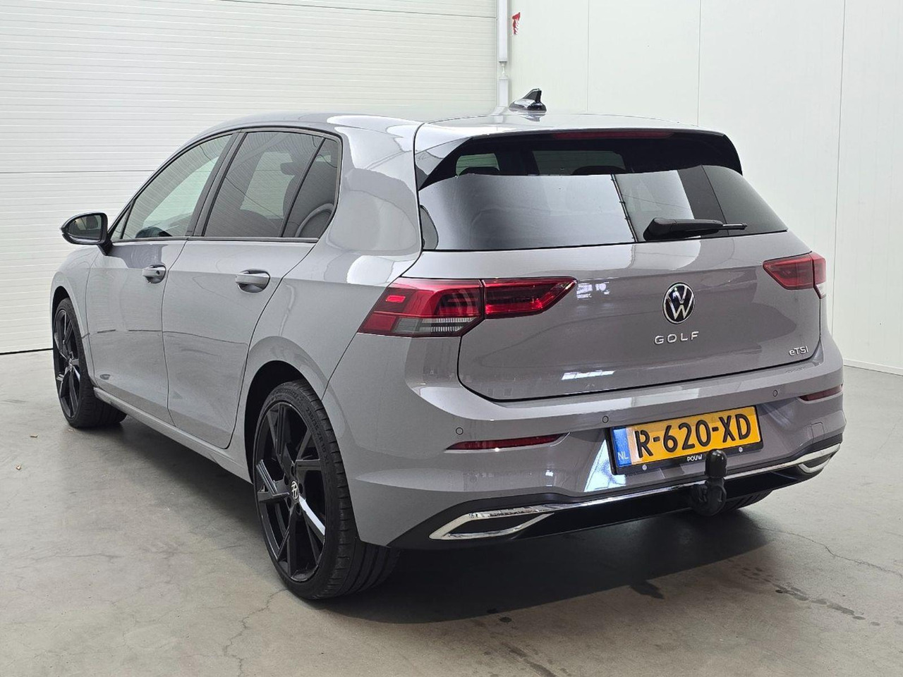 Volkswagen Golf 1.5 eTSI R - Line Business+ | 2022 | 46.250 km | Automaat | R620XD | NAP: Geen oordeel - Хетчбек: фото 3 Volkswagen Golf 1.5 eTSI R - Line Business+ | 2022 | 46.250 km | Automaat | R620XD | NAP: Geen oordeel - Хетчбек: фото 3