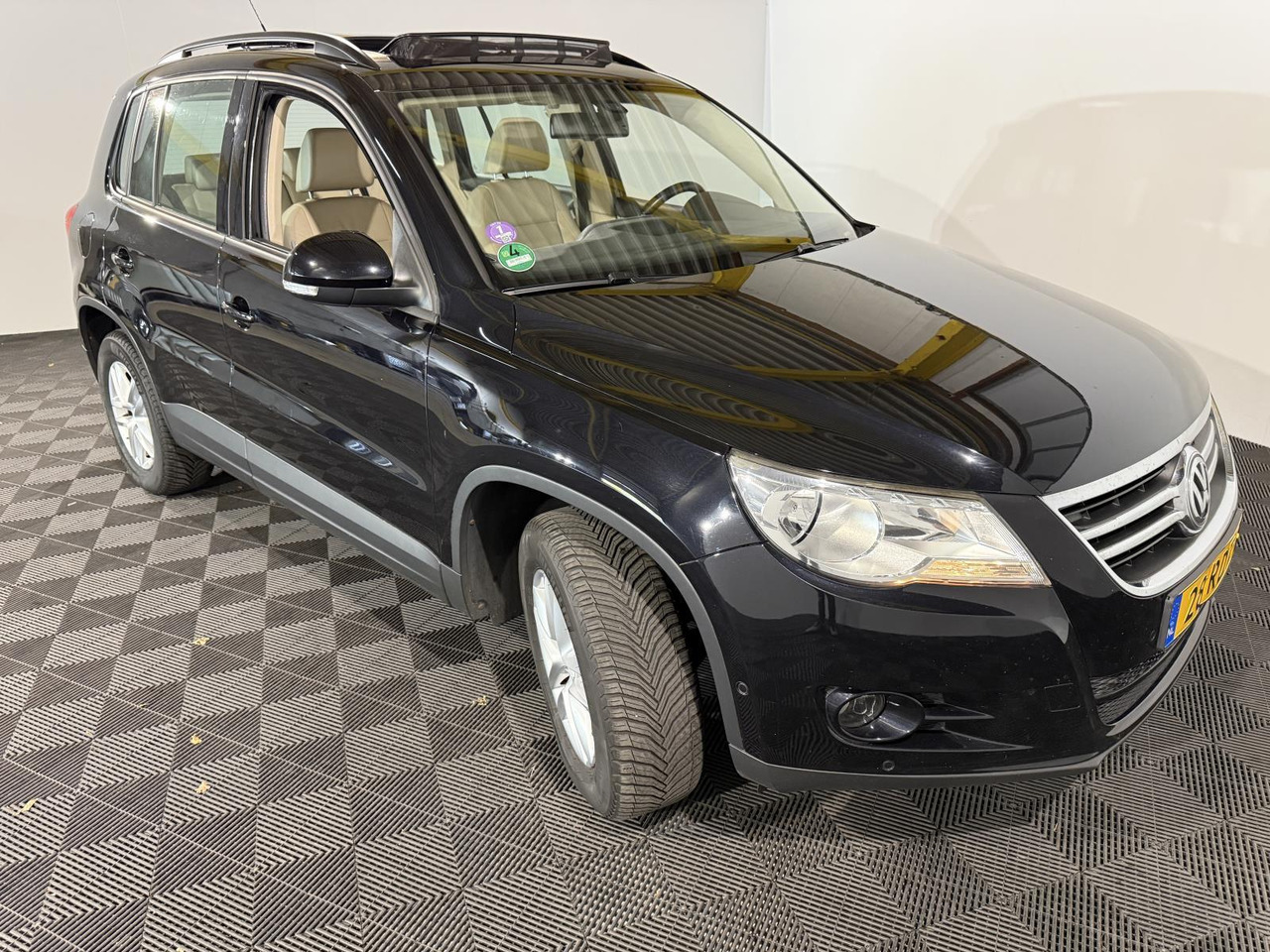 Volkswagen | Tiguan | 1.4 TSI Comfort&Design | 2011 | 236.671 km | 28RDT1 | Logisch - Позашляховик: фото 5 Volkswagen | Tiguan | 1.4 TSI Comfort&Design | 2011 | 236.671 km | 28RDT1 | Logisch - Позашляховик: фото 5
