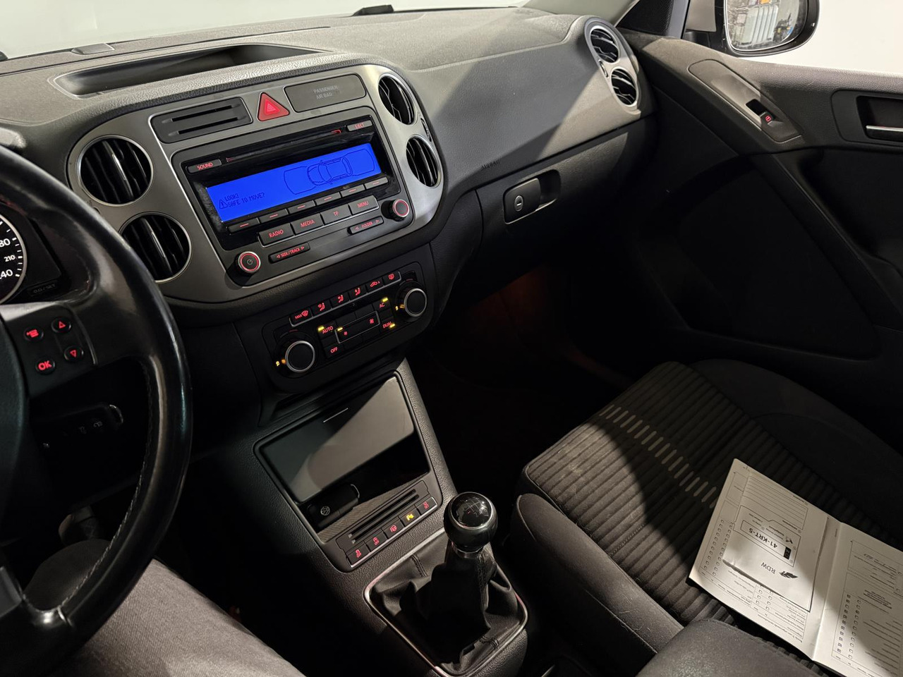 Volkswagen | Tiguan | 1.4 TSI Sport&Style | 2010 | 247.657 km | 41KRT5 | Logisch - Позашляховик: фото 4 Volkswagen | Tiguan | 1.4 TSI Sport&Style | 2010 | 247.657 km | 41KRT5 | Logisch - Позашляховик: фото 4