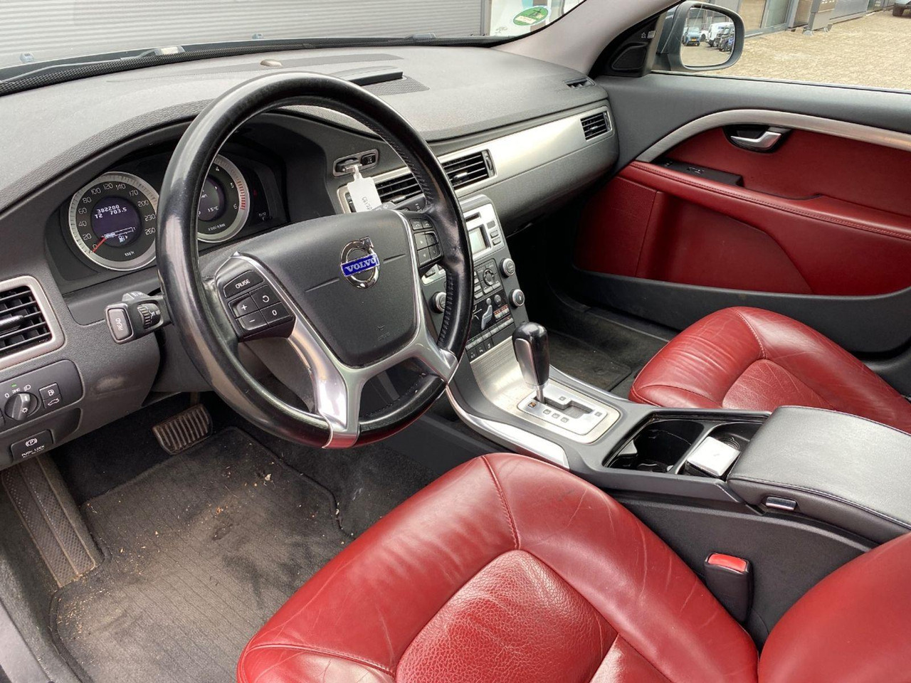 Volvo V70 2.0 D3 Summum | 2011 | 382.199 km | Automaat | GJ177J | NAP: Geen oordeel - Легковий автомобіль: фото 5 Volvo V70 2.0 D3 Summum | 2011 | 382.199 km | Automaat | GJ177J | NAP: Geen oordeel - Легковий автомобіль: фото 5