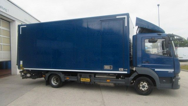 Mercedes-Benz 818L Koffer LBW, 1,5 to, Seitentüre - Вантажівка з закритим кузовом: фото 4 Mercedes-Benz 818L Koffer LBW, 1,5 to, Seitentüre - Вантажівка з закритим кузовом: фото 4
