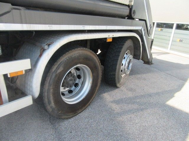 Скіповий навантажувач вантажівка Mercedes-Benz AXOR 2533L Absetzkipper gel. NLA: фото 9