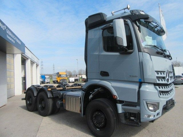 Mercedes-Benz Arocs 5 3351K 6x4 Fgst. neu - Вантажівка шасі: фото 3 Mercedes-Benz Arocs 5 3351K 6x4 Fgst. neu - Вантажівка шасі: фото 3