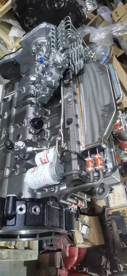 CUMMINS 6CTAA8.3-C215 - Легковий автомобіль: фото 2 CUMMINS 6CTAA8.3-C215 - Легковий автомобіль: фото 2