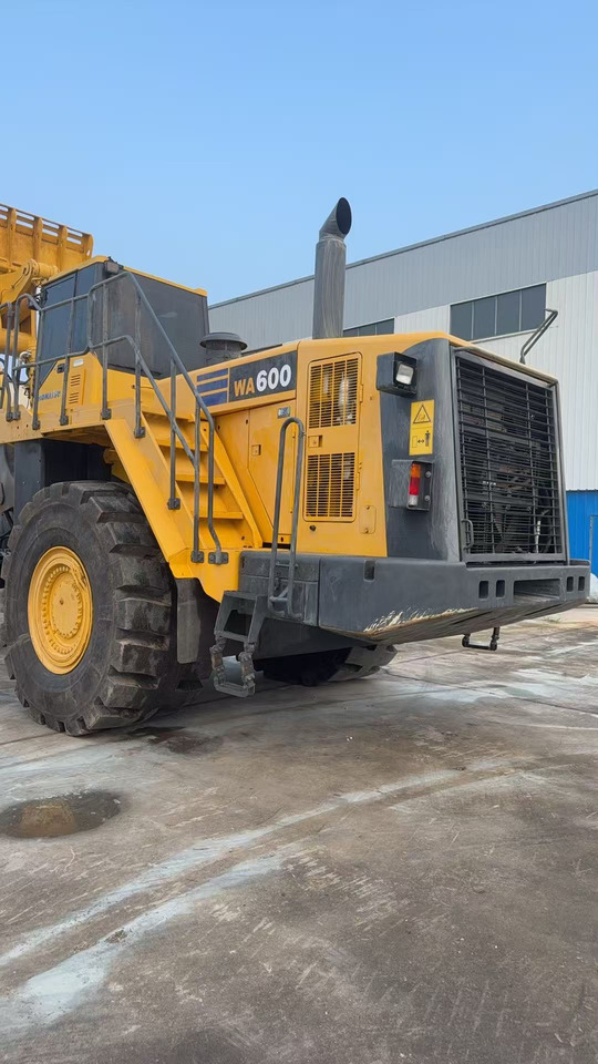 KOMATSU WA600 - Інструмент/ Обладнання: фото 1 KOMATSU WA600 - Інструмент/ Обладнання: фото 1