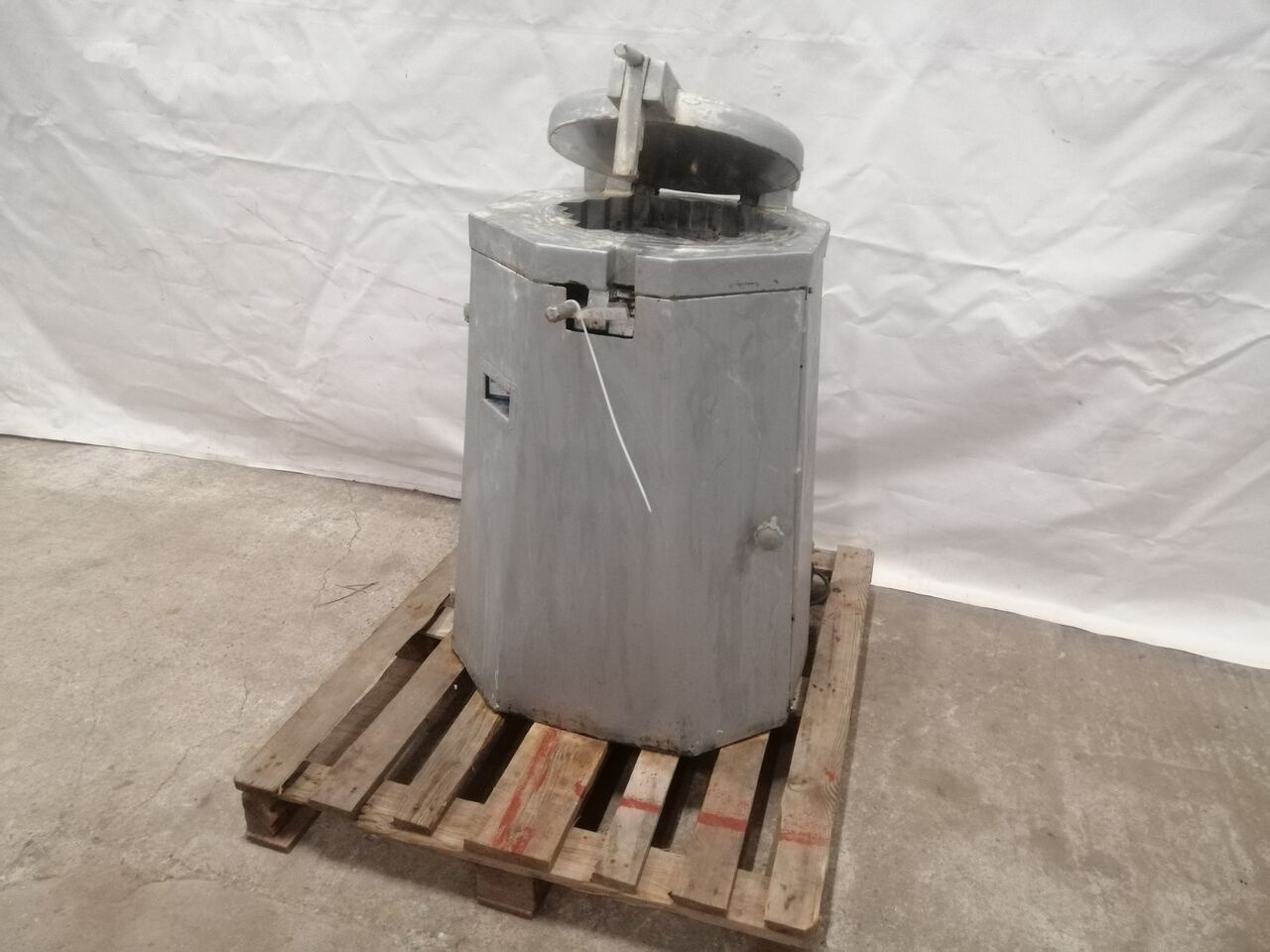 Обладнання для пекарні HIDRAULIČNA PRESA: фото 1