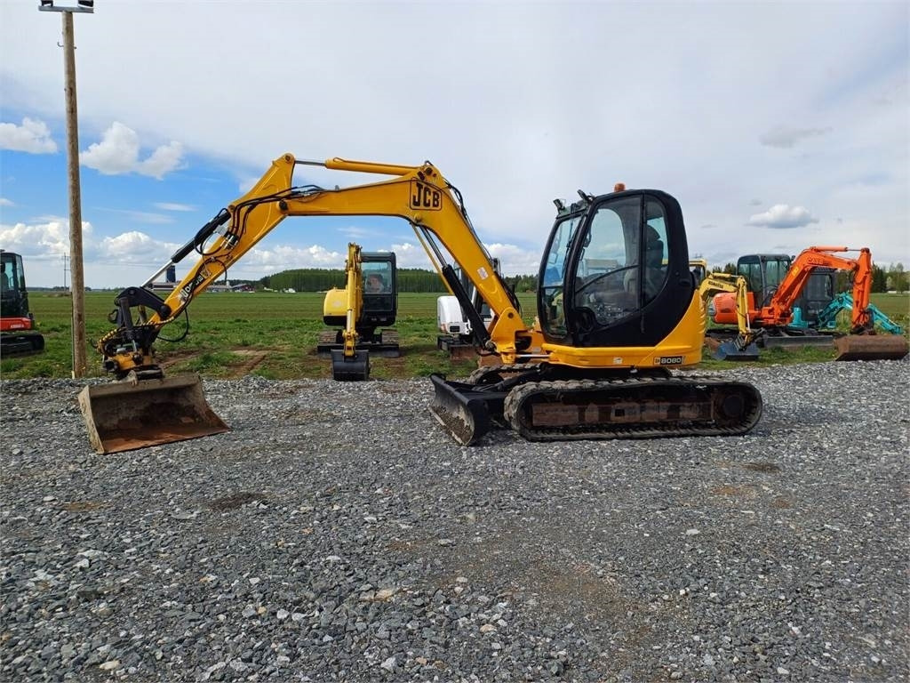 JCB 8080 Engconin pyörittäjällä - Міні-екскаватор: фото 2 JCB 8080 Engconin pyörittäjällä - Міні-екскаватор: фото 2