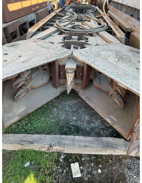 Liebherr Stein HT Diaphragm Wall Grab - Грейфер в категорії Будівельна техніка: фото 5 Liebherr Stein HT Diaphragm Wall Grab - Грейфер в категорії Будівельна техніка: фото 5