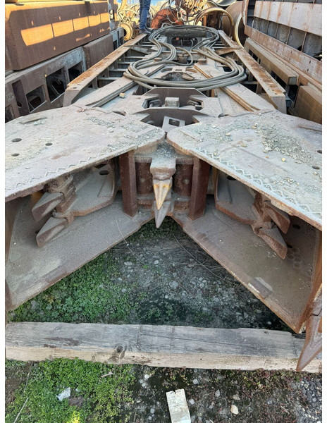 Liebherr Stein HT Diaphragm Wall Grab - Грейфер в категорії Будівельна техніка: фото 4 Liebherr Stein HT Diaphragm Wall Grab - Грейфер в категорії Будівельна техніка: фото 4