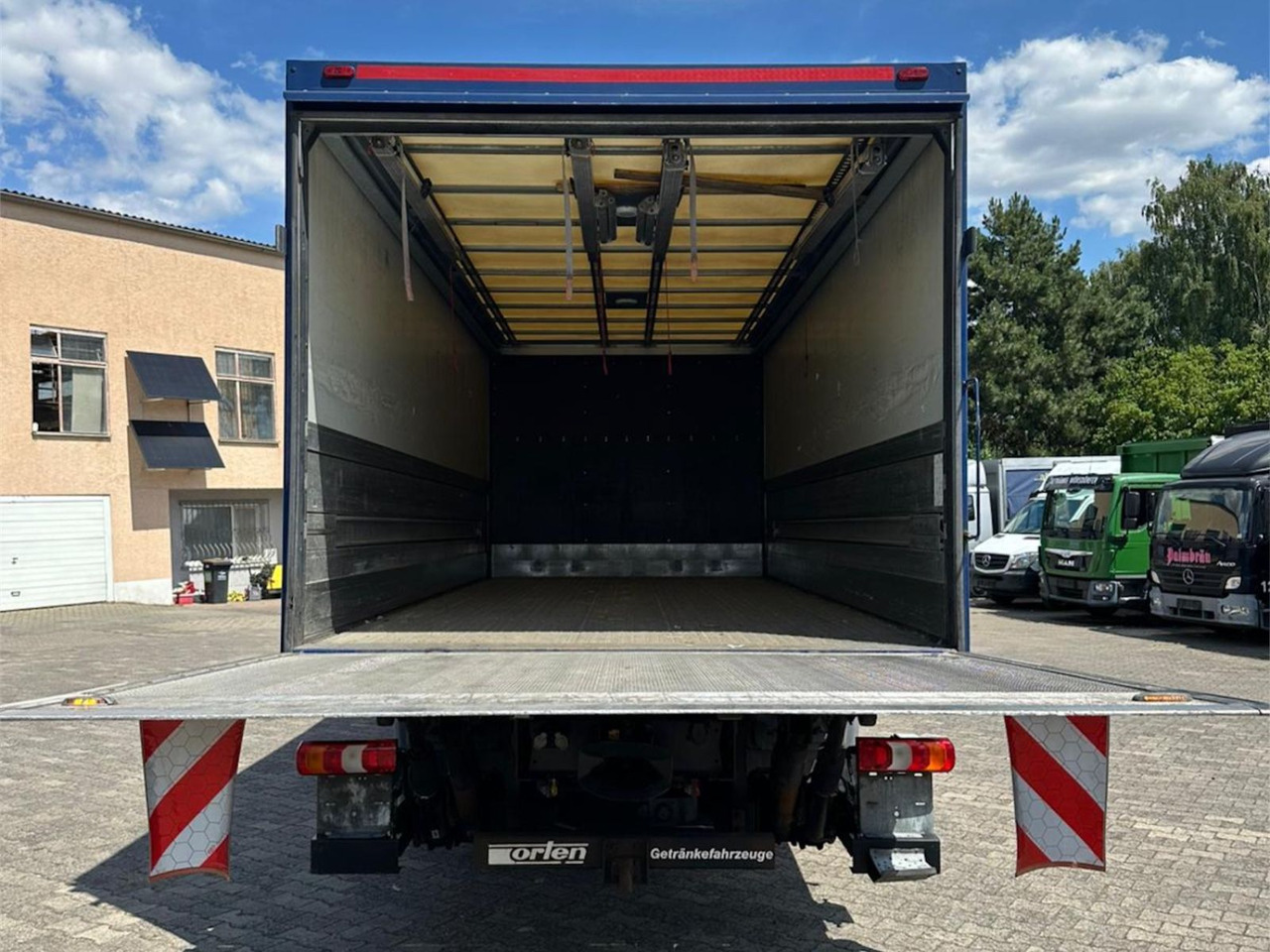 Mercedes-Benz Atego 1523/Klima/LBW/GT-Zertifiziert/2xAHK - Для перевезення напоїв вантажівка: фото 5 Mercedes-Benz Atego 1523/Klima/LBW/GT-Zertifiziert/2xAHK - Для перевезення напоїв вантажівка: фото 5