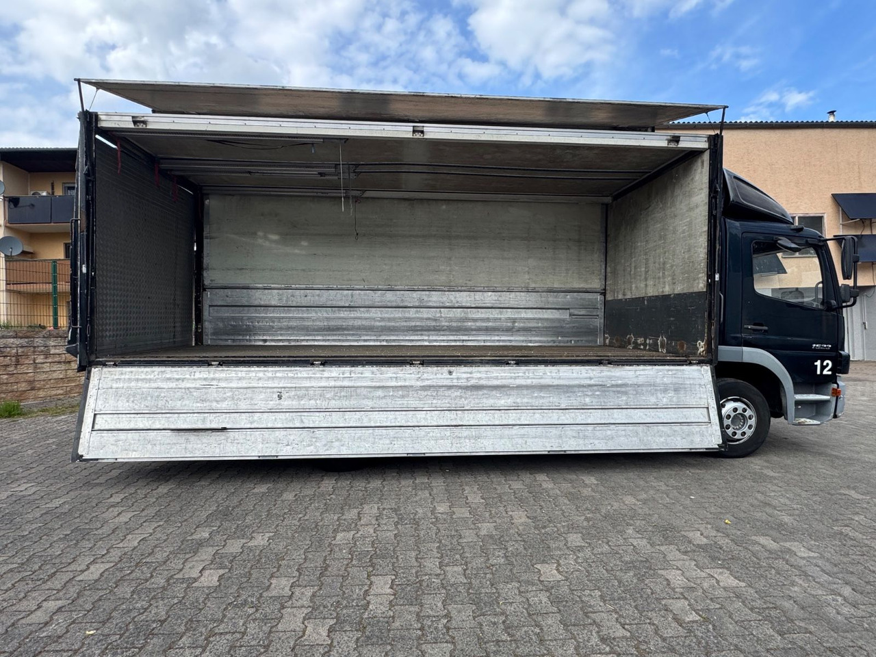 Mercedes-Benz Atego1523/LBW/AHK/Klima/Standh./aus.1Hand - Для перевезення напоїв вантажівка: фото 4 Mercedes-Benz Atego1523/LBW/AHK/Klima/Standh./aus.1Hand - Для перевезення напоїв вантажівка: фото 4