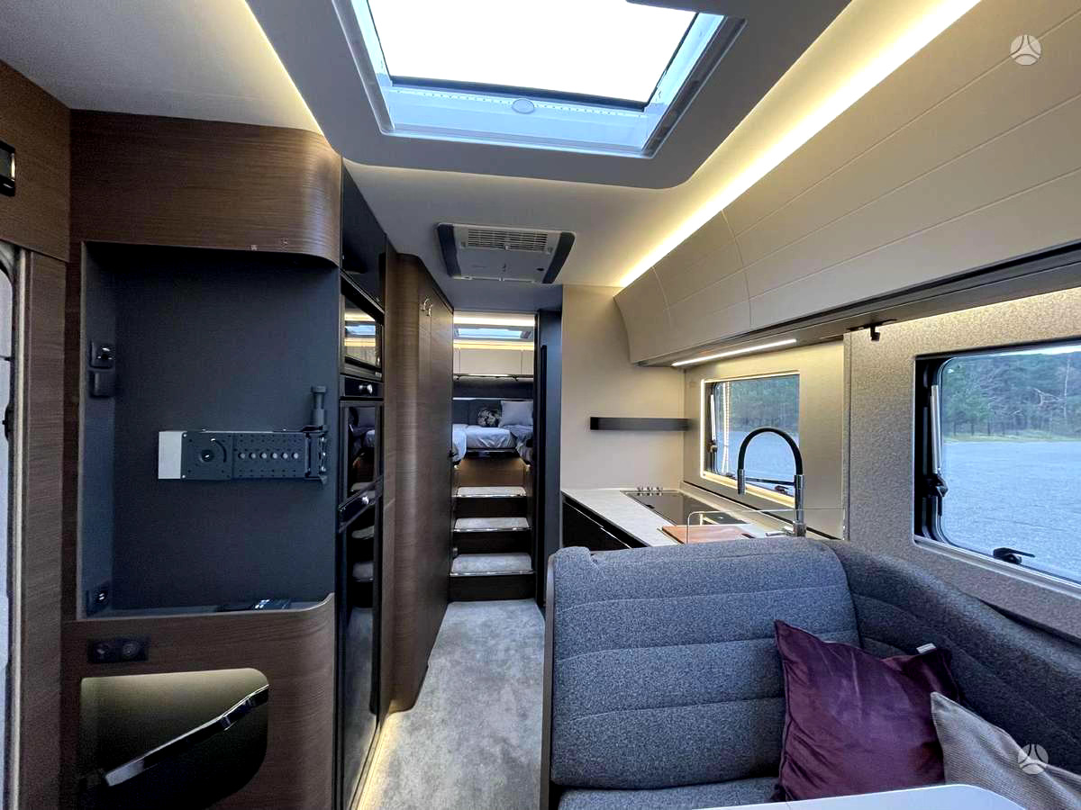 Adria Super Sonic 780 SL - Інтегрований автобудинок: фото 4 Adria Super Sonic 780 SL - Інтегрований автобудинок: фото 4