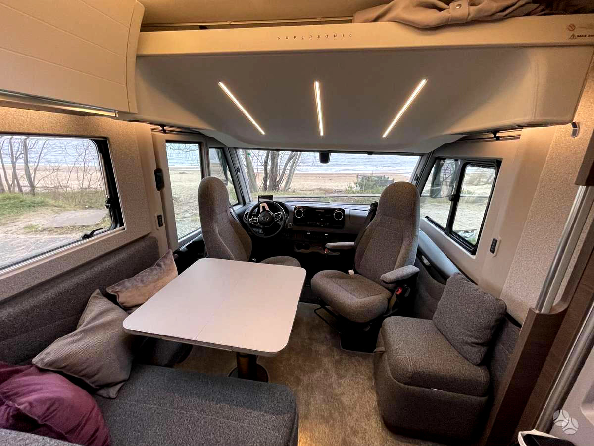 Adria Super Sonic 780 SL - Інтегрований автобудинок: фото 3 Adria Super Sonic 780 SL - Інтегрований автобудинок: фото 3