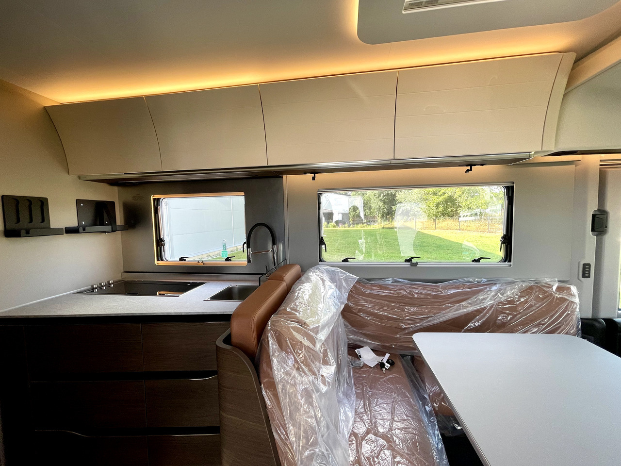 Adria Super Sonic 890 LC - Інтегрований автобудинок: фото 4 Adria Super Sonic 890 LC - Інтегрований автобудинок: фото 4