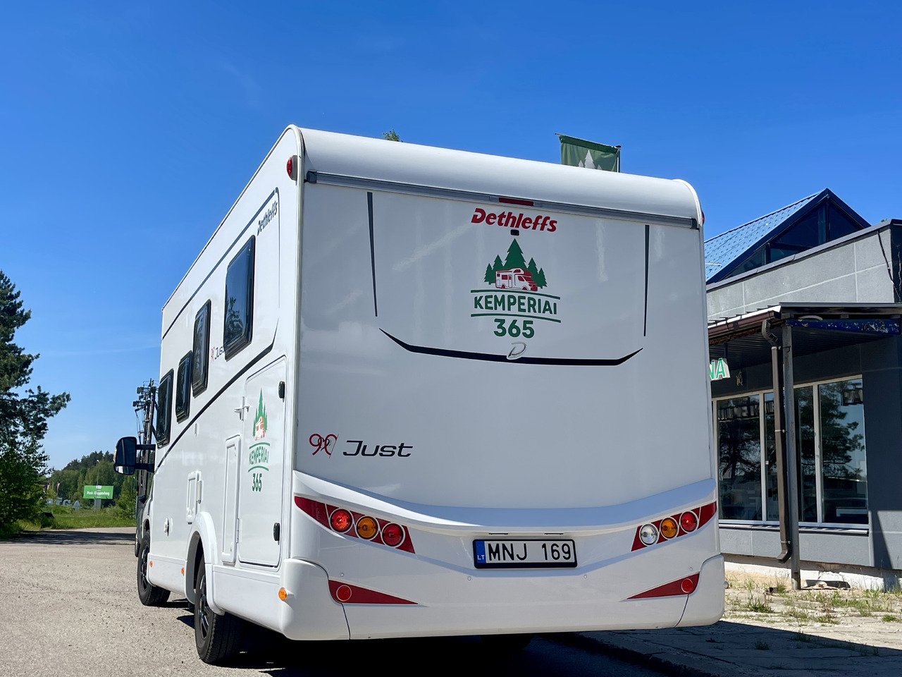 DETHLEFFS T7052 DBL - Напівінтегрований автобудинок: фото 4 DETHLEFFS T7052 DBL - Напівінтегрований автобудинок: фото 4