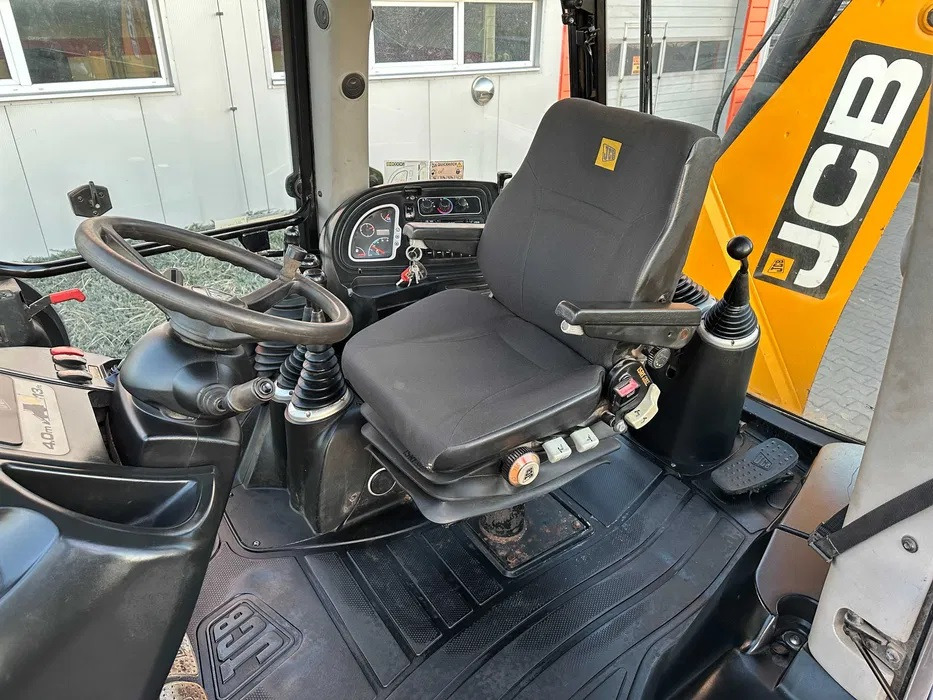 JCB 3CX - Екскаватор-навантажувач: фото 3 JCB 3CX - Екскаватор-навантажувач: фото 3