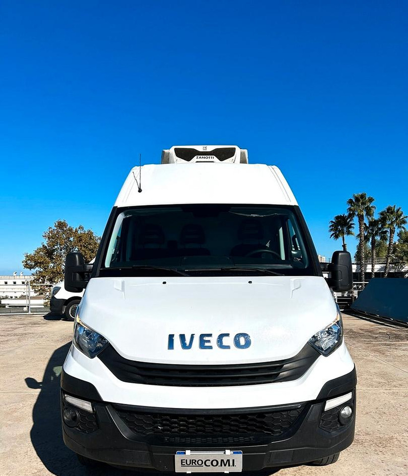 Iveco Daily 35C15 Furgone gemellato Isotermico - Фургон-рефрижератор: фото 2 Iveco Daily 35C15 Furgone gemellato Isotermico - Фургон-рефрижератор: фото 2