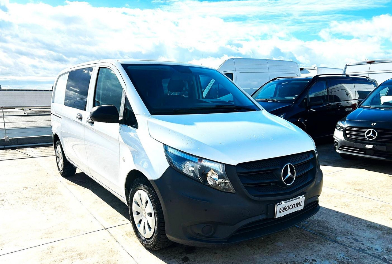 Mercedes Benz Vito Mixto Autocarro 6 posti - Вантажопасажирський фургон: фото 3 Mercedes Benz Vito Mixto Autocarro 6 posti - Вантажопасажирський фургон: фото 3