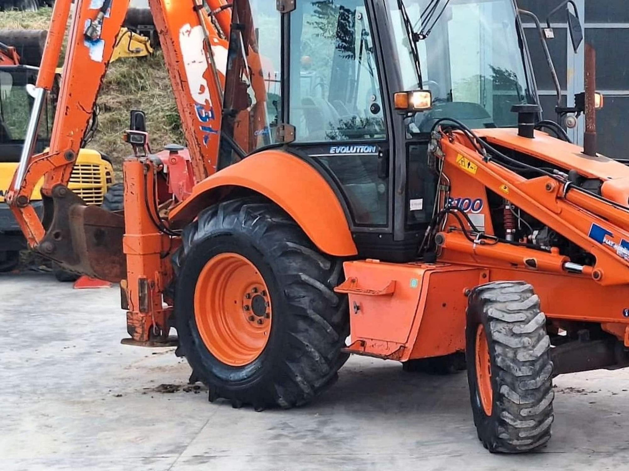 FIAT KOBELCO FB100 - Екскаватор-навантажувач: фото 5 FIAT KOBELCO FB100 - Екскаватор-навантажувач: фото 5