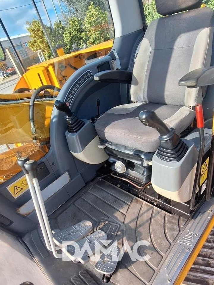 Гусеничний екскаватор JCB JS130: фото 9 Гусеничний екскаватор JCB JS130: фото 9