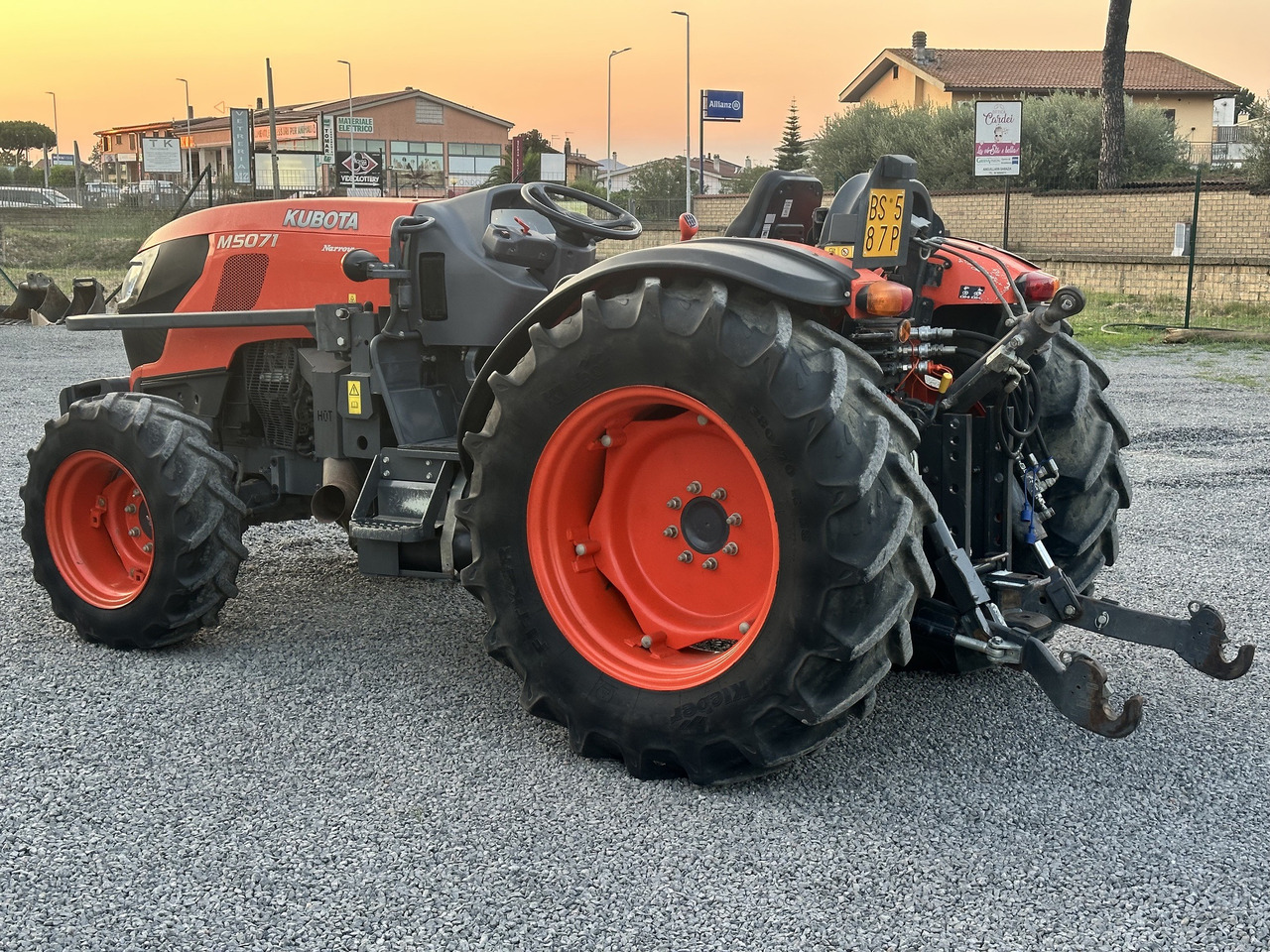 KUBOTA M5071 - Трактор: фото 2 KUBOTA M5071 - Трактор: фото 2