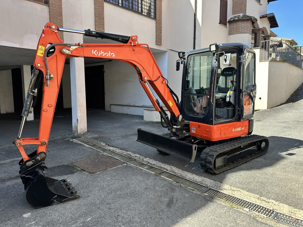 KUBOTA U36-4 - Міні-екскаватор: фото 1 KUBOTA U36-4 - Міні-екскаватор: фото 1