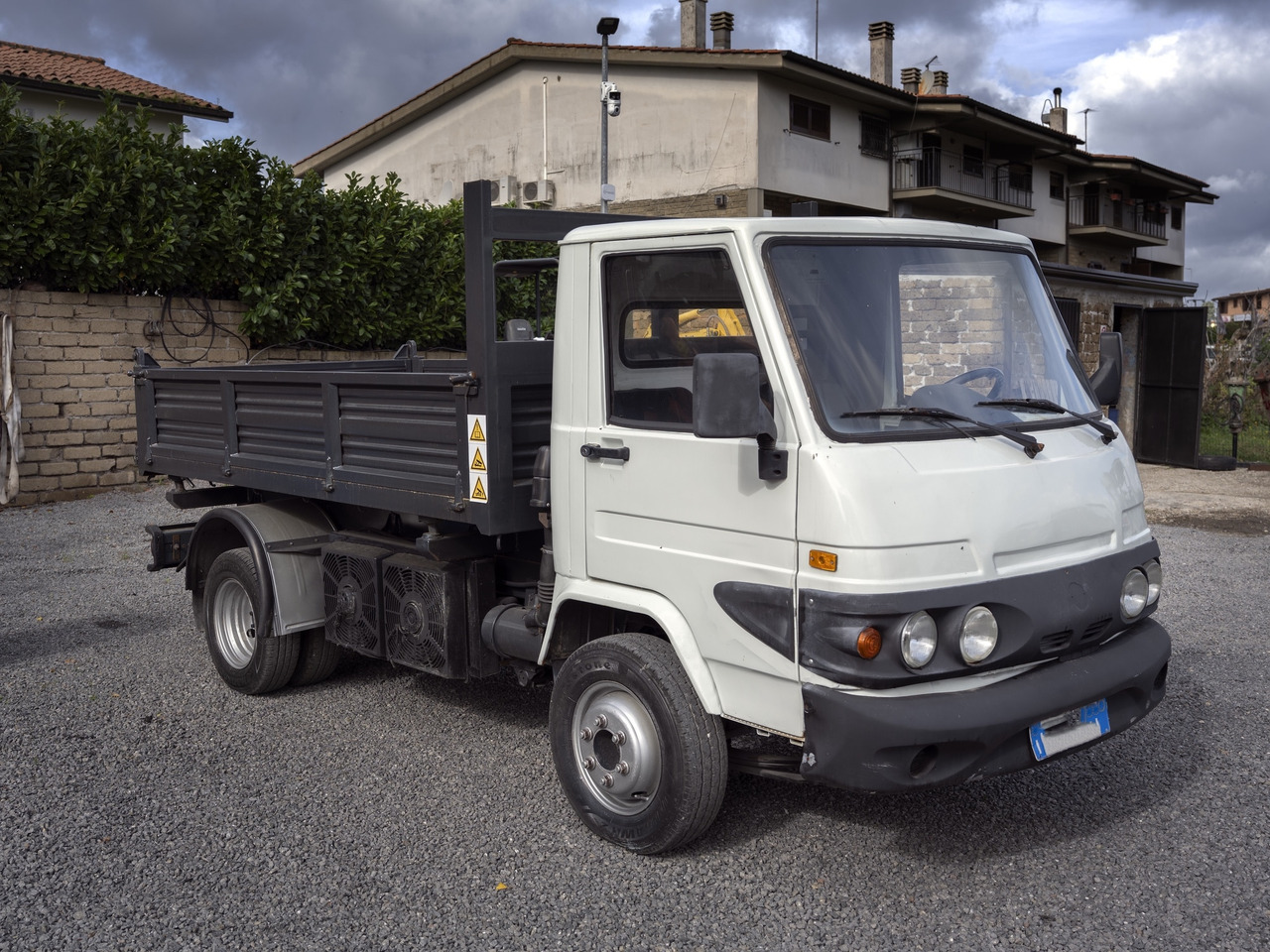 PIAGGIO THREE-SIDE TIPPER - Самоскид вантажівка: фото 1 PIAGGIO THREE-SIDE TIPPER - Самоскид вантажівка: фото 1