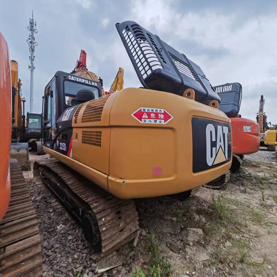 CATERPILLAR 325D2 - Гусеничний екскаватор: фото 3 CATERPILLAR 325D2 - Гусеничний екскаватор: фото 3