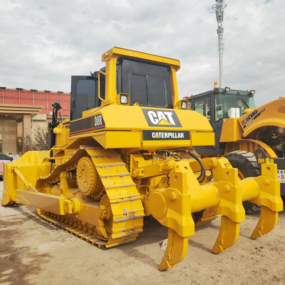 CATERPILLAR D8R - Бульдозер: фото 1 CATERPILLAR D8R - Бульдозер: фото 1