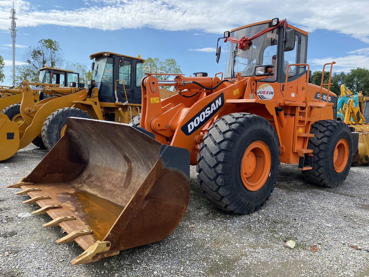 DOOSAN DL505 - Колісний навантажувач: фото 1 DOOSAN DL505 - Колісний навантажувач: фото 1