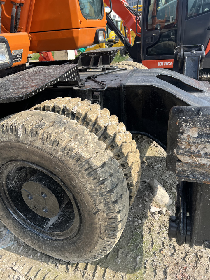 Колісний екскаватор DOOSAN DX210: фото 10 Колісний екскаватор DOOSAN DX210: фото 10