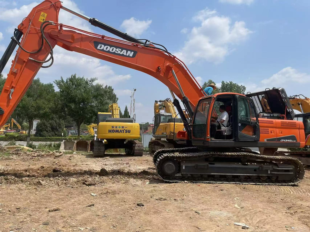 DOOSAN DX340LC-9C - Гусеничний екскаватор: фото 4 DOOSAN DX340LC-9C - Гусеничний екскаватор: фото 4
